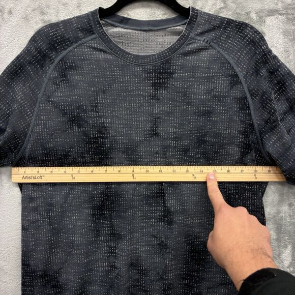 Men's L Lululemon Metal Vent Tech T Shirt Gray Active Workout Crewneck Camo - Picture 6 of 8